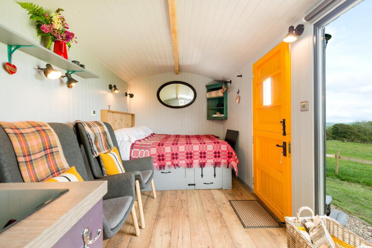The Big Cwtch Shepherd'S Hut Kidwelly المظهر الخارجي الصورة